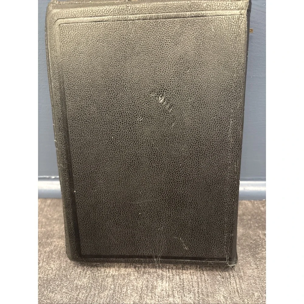 Holy Bible KJV Genuine Leather Red Letter Edition Concordance World Publishing
